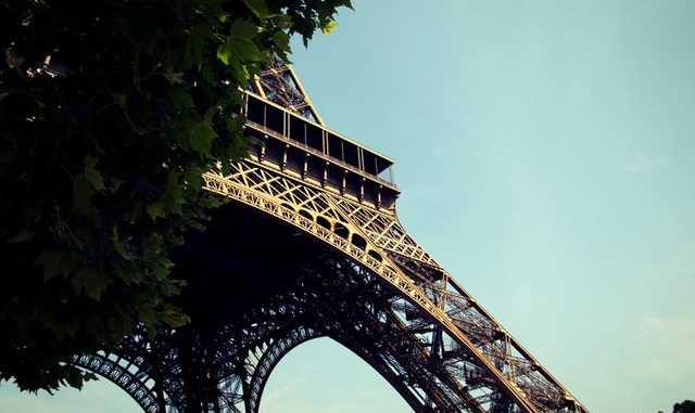 SPELLS FOR FAME AND FORTUNE